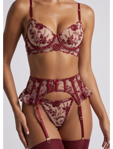 Set sutien, chilot, portjartiera si dres 09